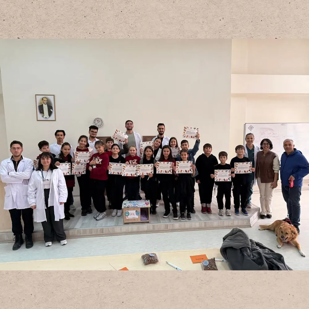 Hayvan Dostu Gençlerden, “Dünya Hayvanları Koruma Günü”nde Veteriner Fakültesine Ziyaret