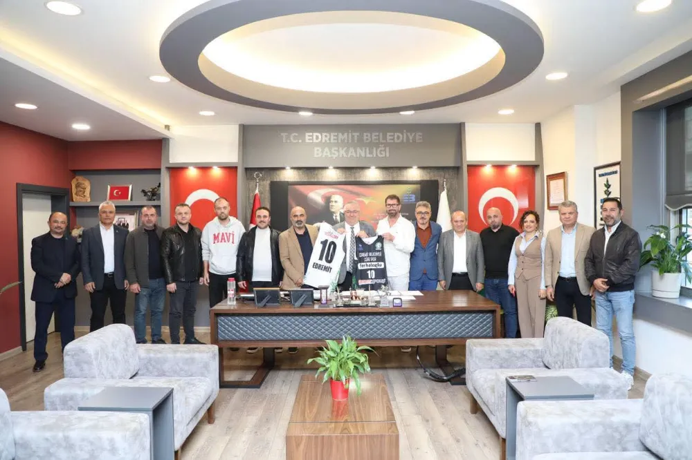 EDREMİT BELEDİYESİ GÜRE SPOR’DAN BAŞKAN ERTAŞ’A ZİYARET