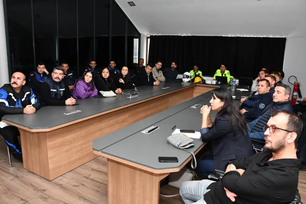 Büyükşehir personeli motorlu bisiklet eğitimiyle bilgilendirildi