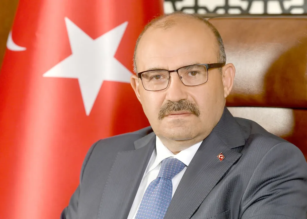 VALİ USTAOĞLU’NDAN MUHTARLAR GÜNÜ MESAJI