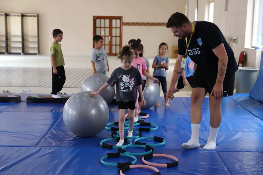BANDIRMA YAZ SPOR OKULLARI’NDA COŞKU SÜRÜYOR: SPORLA DOLU BİR YAZ!
