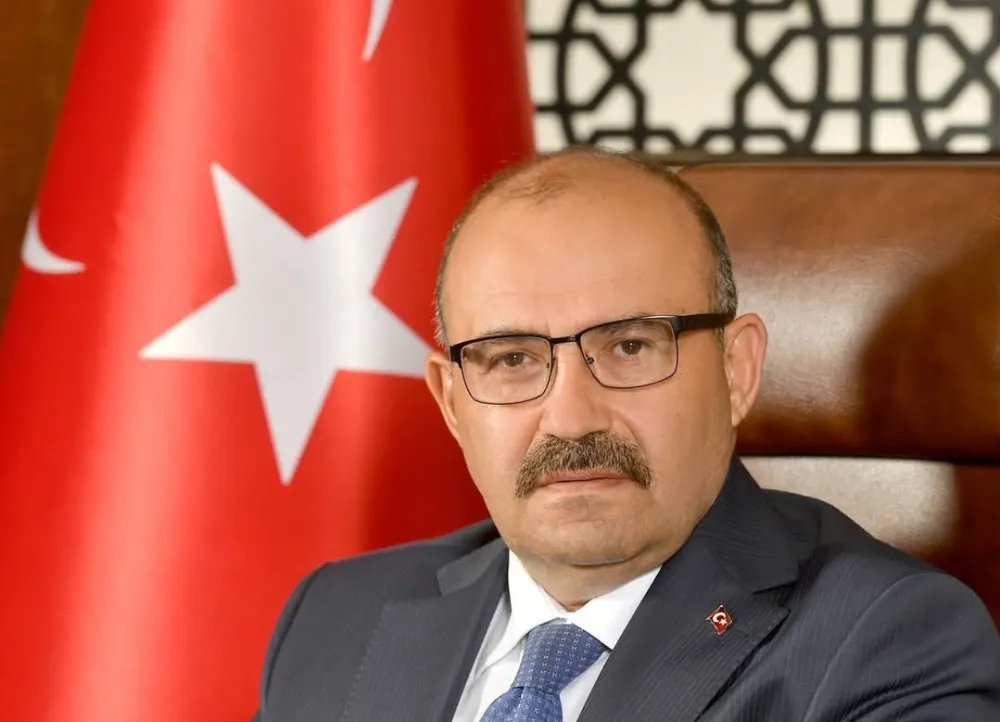 VALİ USTAOĞLU’NDAN 15 TEMMUZ DEMOKRASİ VE MİLLİ BİRLİK GÜNÜ MESAJI