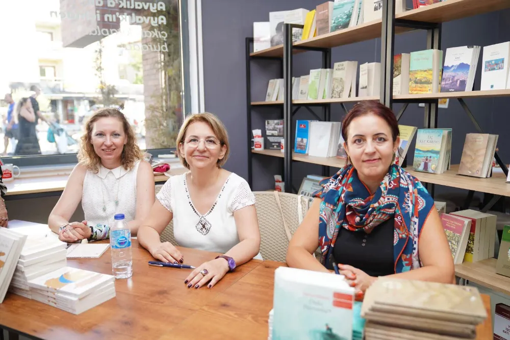 Ayvalıklı Yazarlar “Arnavut Kaldırımlarının Hikâyedeki İzi” Söyleşisinde Buluştu