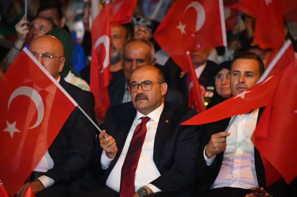 BALIKESİR, 15 TEMMUZ’DA TEK YÜREK OLDU