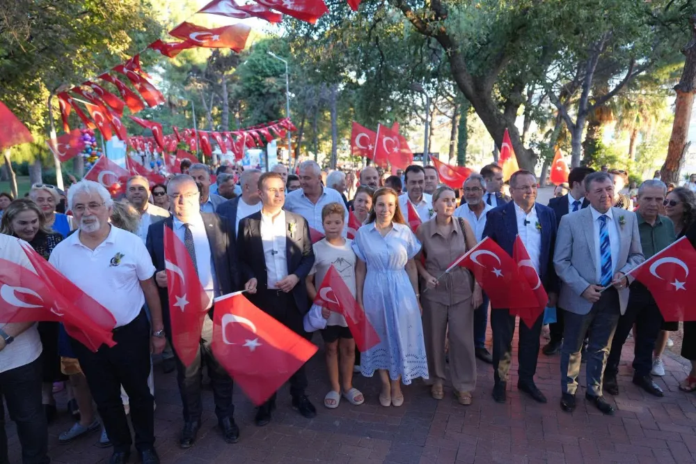 BALIKESİR AROMATERAPİ FESTİVALİ BURHANİYE’NİN RENKLERİYLE BAŞLADI