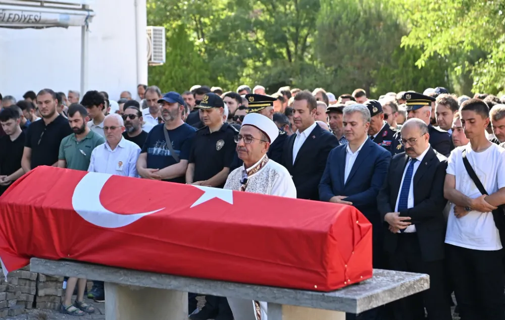 POLİS MEMURU SON YOLCULUĞA GÖZ YAŞLARI ARASINDA UĞURLANDI 