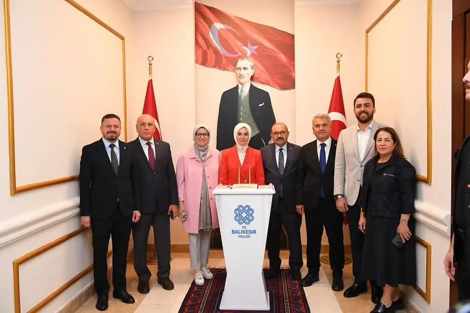 Bakandan Vali Ustaoğlu