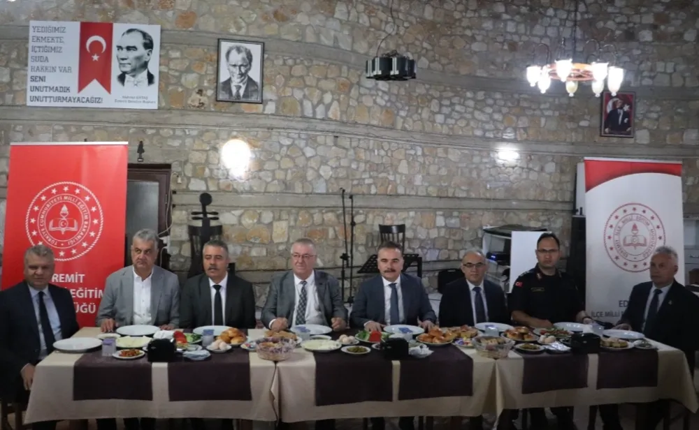 EDREMİT’TE EĞİTİM-ÖĞRETİM YILI GÜVENLİK TOPLANTISI GERÇEKLEŞTİRİLDİ