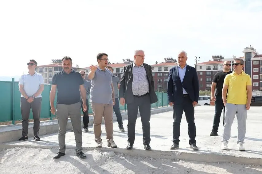 Mehmet Ertaş,  Sahada incelemelerde bulundu 