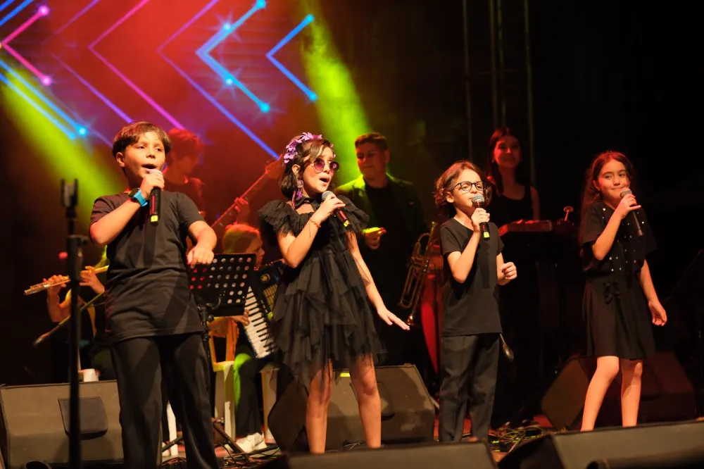 MOD10 Gençlik Orkestrası Altınova’da kurtuluş coşkusu yaşattı