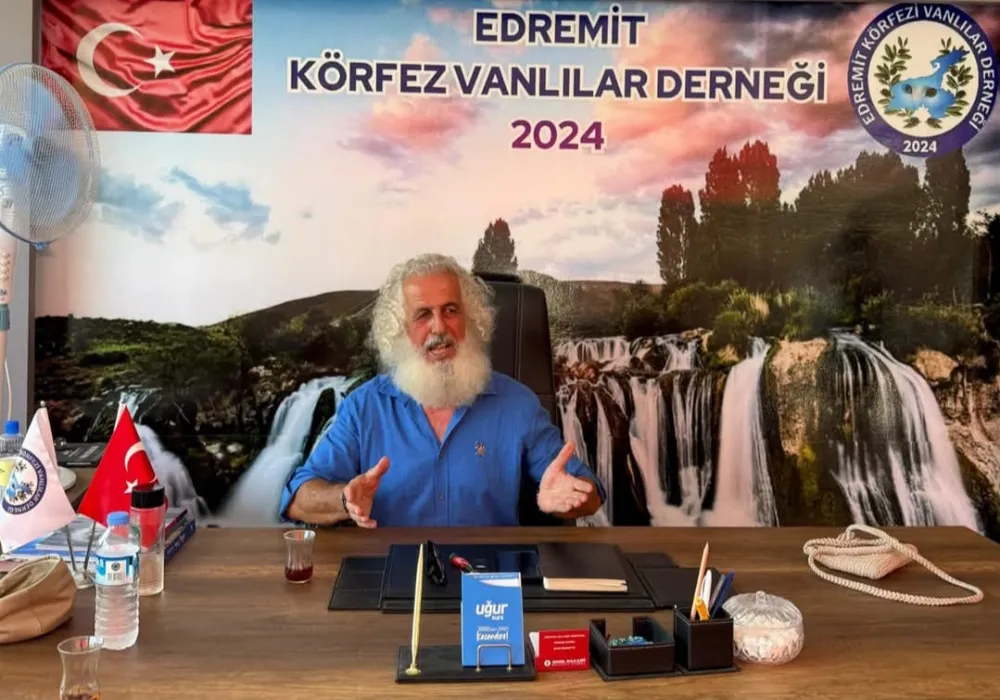 EDREMİT KÖRFEZİ VANLILAR DERNEĞİ’NDEN EĞİTİME DESTEK