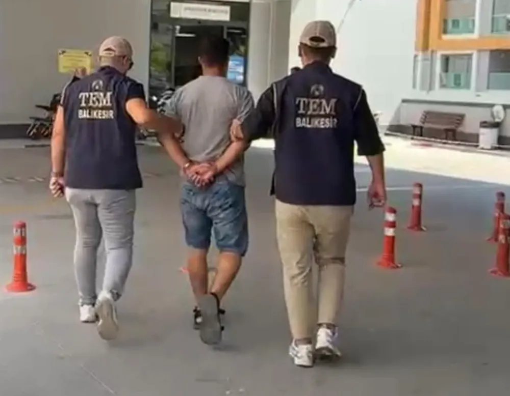 BALIKESİR POLİSİ DEAŞ TERÖR ÖRGÜTÜ ÜYESİ YAKALADI