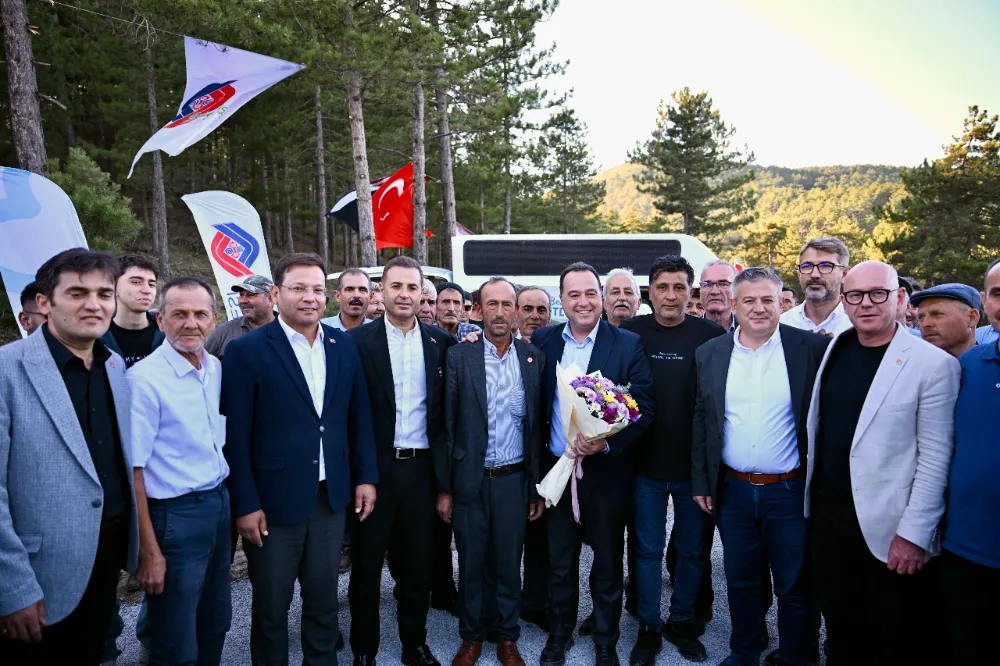 Gördes-Sındırgı yolu davul zurnayla açıldı