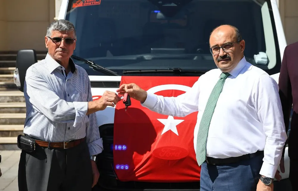 Hayırsever Ambulans Bağışladı 