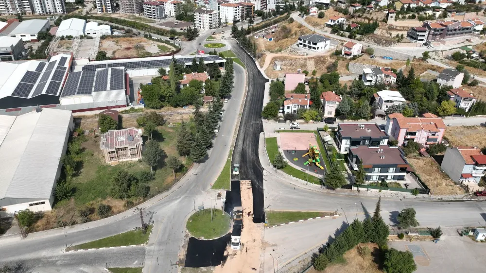 DENİZLİ CADDESİ BAŞTAN SONA YENİLENDİ