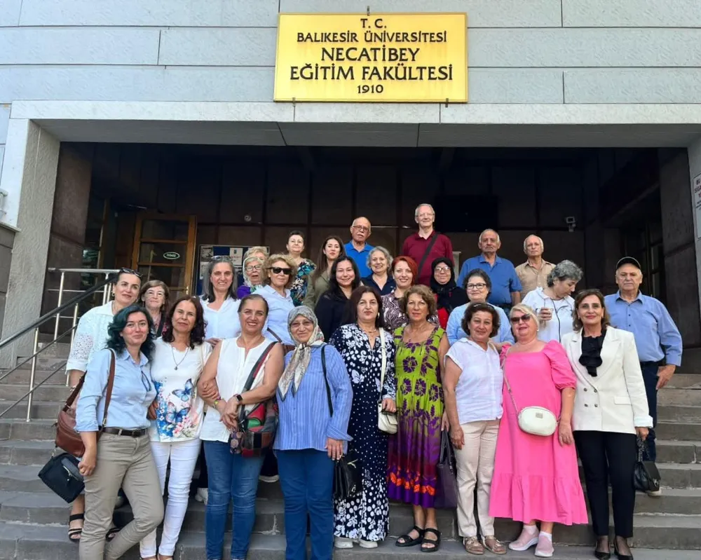 “Tazelenen” Zihinler, Dolu Sınıflar: BAÜN Tazelenme Üniversitesinde Yeni Dönem Başladı