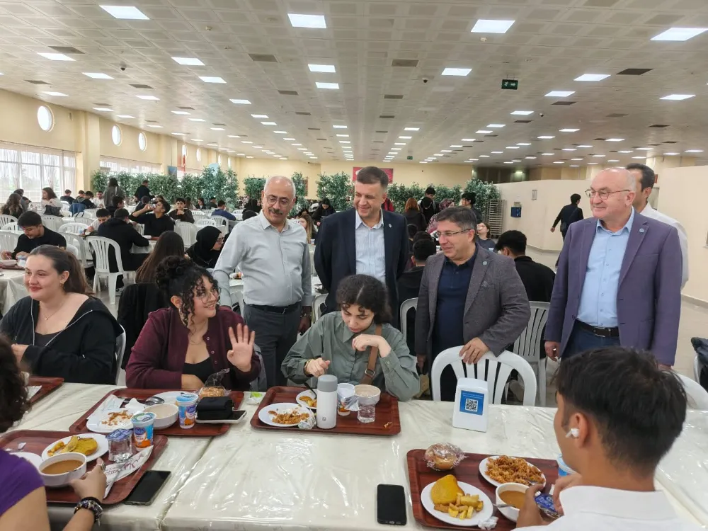 Rektör Oğurlu’dan Öğrencilere Sürpriz Ziyaret